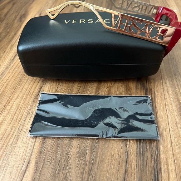 NIB Versace Red and Gold Sunglasses - Picture 3 of 6